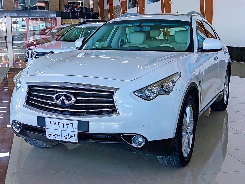 Infiniti QX70